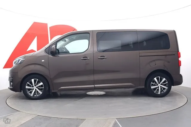 Toyota Verso Family L1 2,0 D 180 Automaatti - Huippuvarustee Image 2